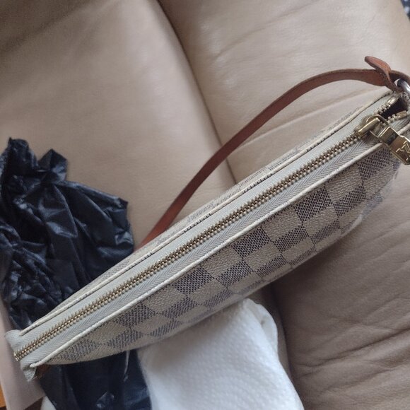 💯% Authentic Louis Vuitton Pochette Accessories in DA - Picture 2 of 11